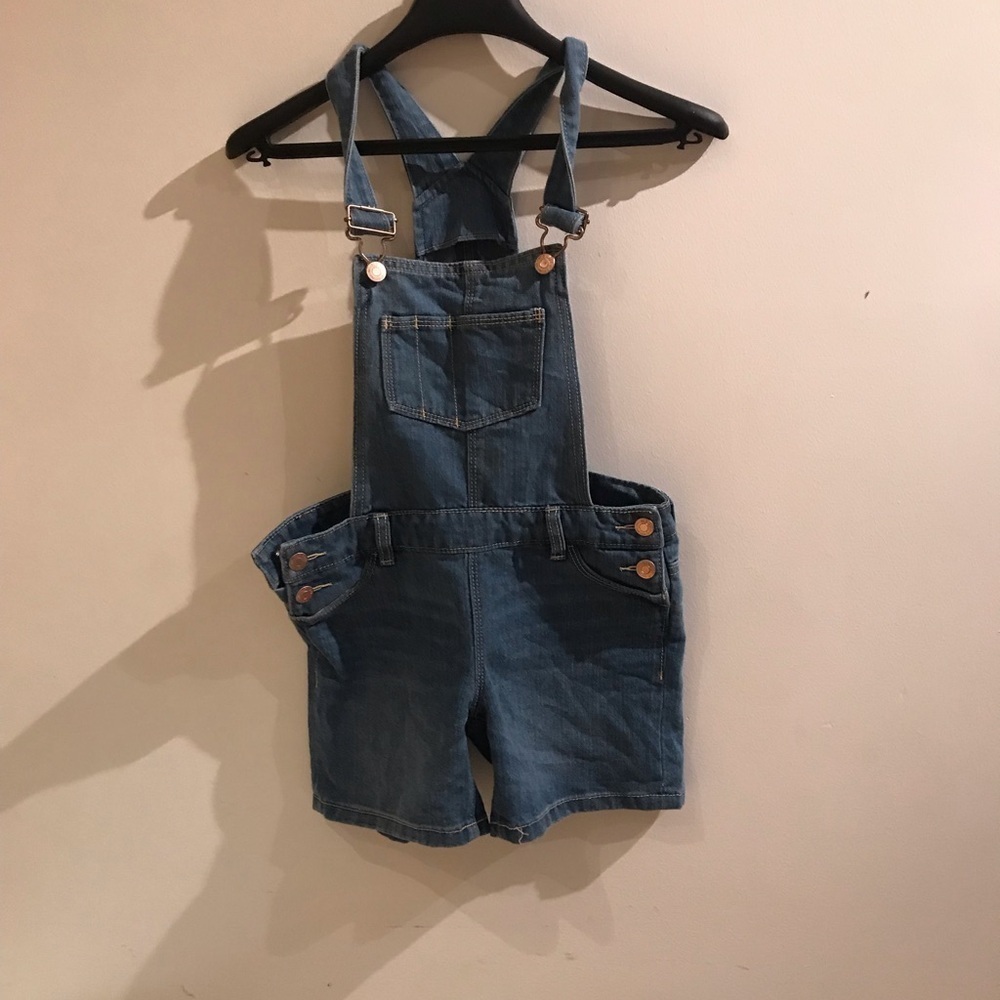3/15$ Old navy shorts jeans